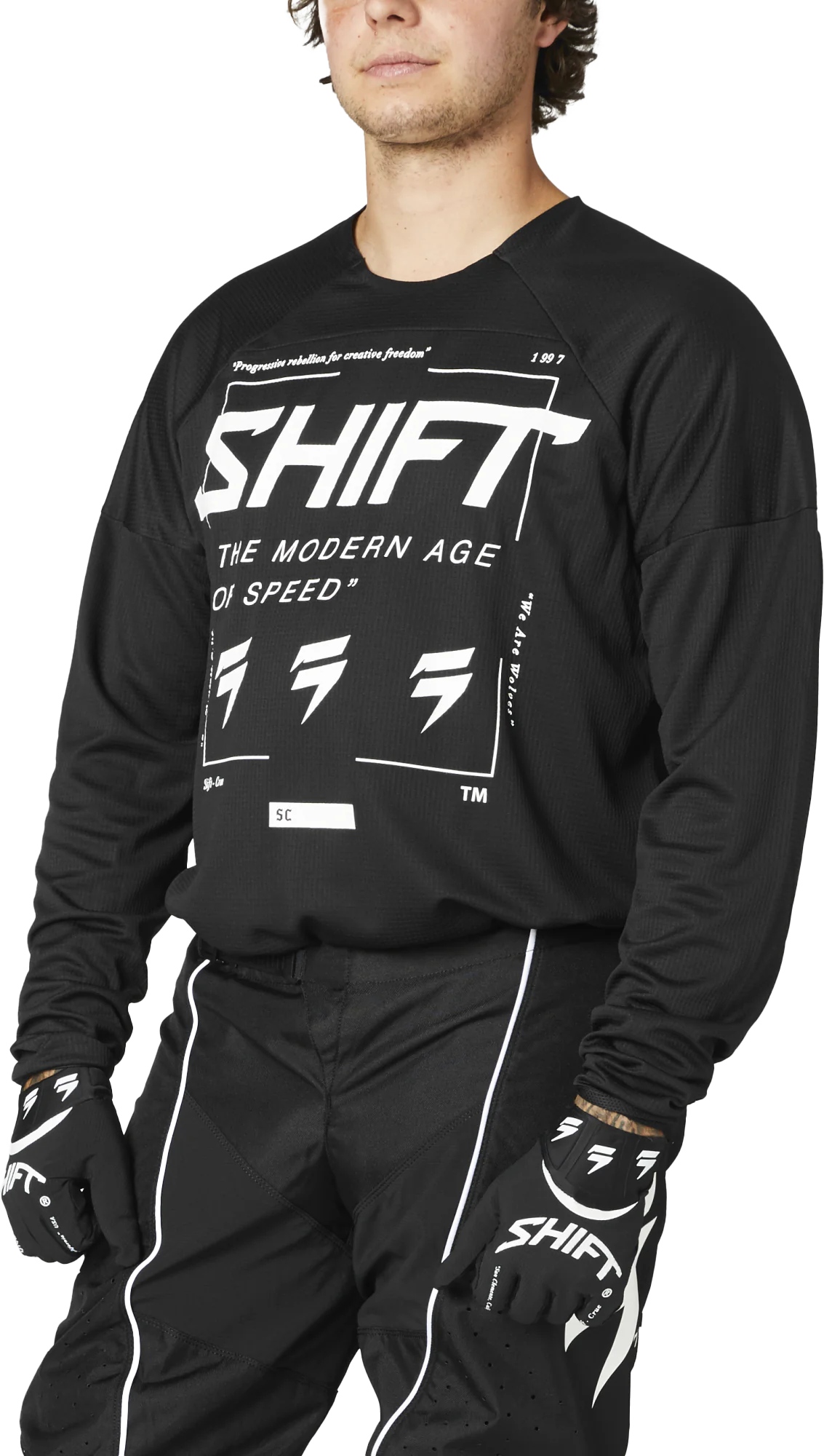 shift-cross-shirt-whit3-label-bliss-zwart-wit-1.png